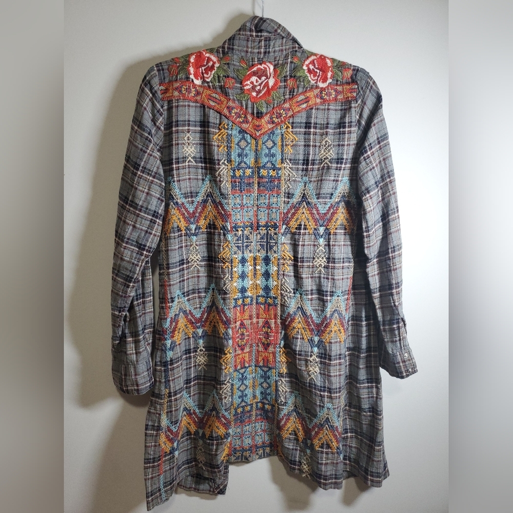 Johnny Was 3J Workshop Flannel Embroidered Tunic With Pearl Snap Buttons Size S - Picture 1 of 16